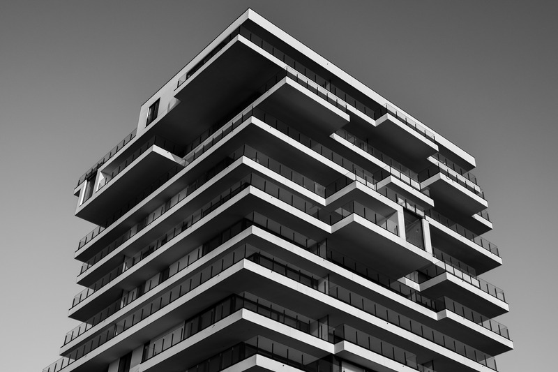 Edificio corporativo para dirección del solicitante
